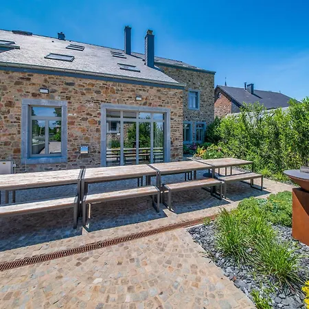 Holiday home Spacious In Bourseigne-neuve, Cleaning Included *