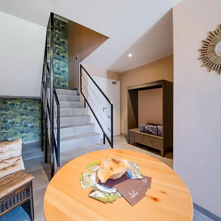 Spacious In Bourseigne-neuve, Cleaning Included