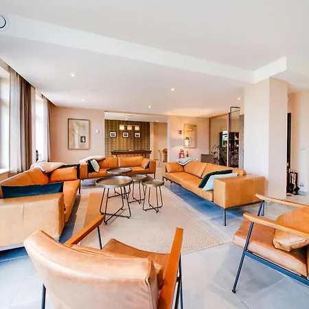 Spacious In Bourseigne-neuve, Cleaning Included