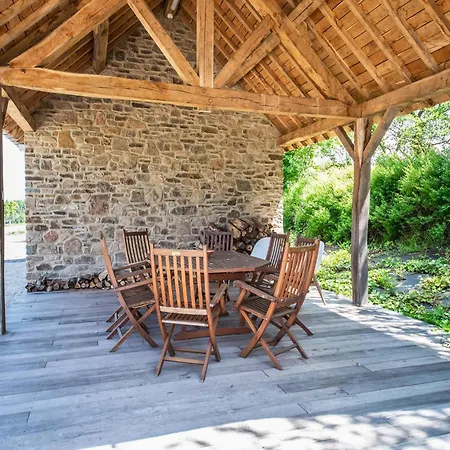 Spacious In Bourseigne-neuve, Cleaning Included Holiday home Bourseigne-Neuve