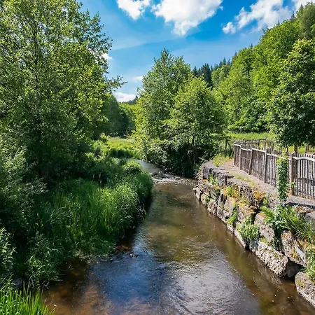 Holiday home Spacious In Bourseigne-neuve, Cleaning Included Bourseigne-Neuve