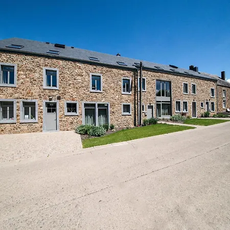 Spacious In Bourseigne-neuve, Cleaning Included